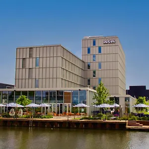 4* מלון Yotel